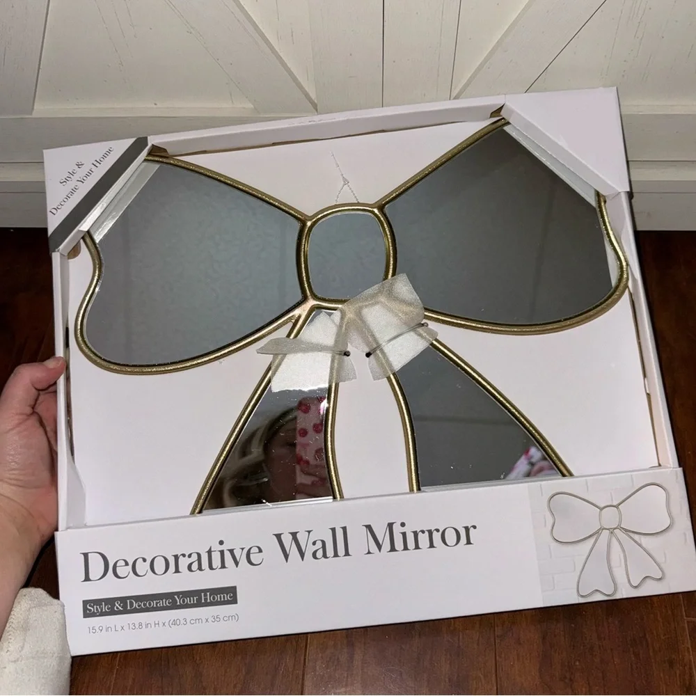 Gold Bow Decorative Wall Mirror